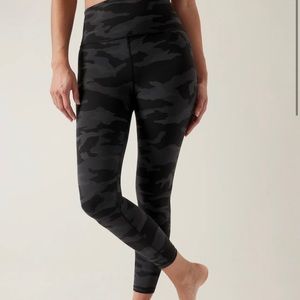 Athleta Elation 7/8 leggings